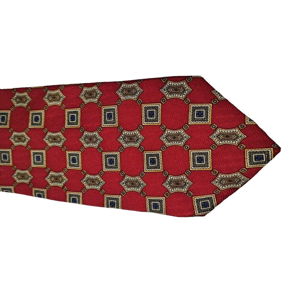 Sturbridge Mens Red Geometric Medallion Silk Necktie Made in USA Classic Tie